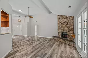 10243 Fairway Ridge Rd, Charlotte, NC 28277 - Photo 7