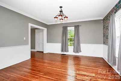 408 W 6th Avenue, Gastonia, NC 28052 - Photo 5
