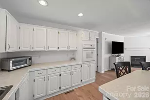 15715 Youngblood Rd, Charlotte, NC 28278 - Photo 17
