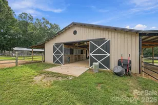 1125 Ballpark Dr, Mooresville, NC 28115 - Photo 9