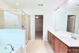 7230 Kinley Commons Ln, Charlotte, NC 28278 - Photo 19