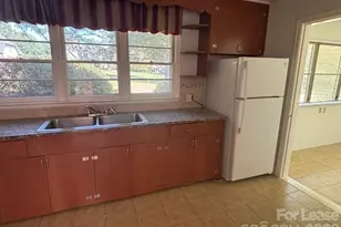 6038 Preston Ln, Charlotte, NC 28270 - Photo 5
