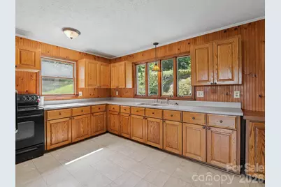 727 E Lyda Road, Hendersonville, NC 28792 - Photo 7