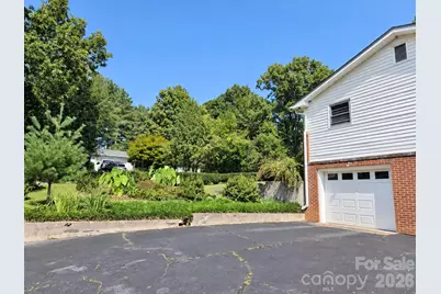 414 Heather Circle, Hendersonville, NC 28739 - Photo 29