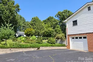 414 Heather Cir, Hendersonville, NC 28739 - Photo 29