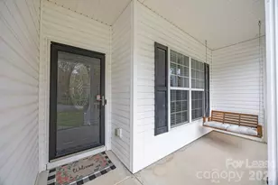 1667 Warwick Ct, Lincolnton, NC 28092 - Photo 9