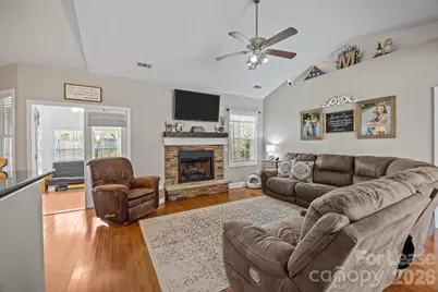 1667 Warwick Court, Lincolnton, NC 28092 - Photo 11