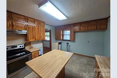 159 Hubert Street, Newland, NC 28657 - Photo 13