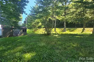 159 Hubert St, Newland, NC 28657 - Photo 33