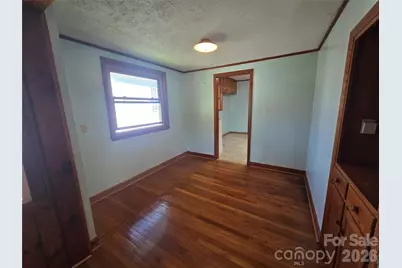 159 Hubert Street, Newland, NC 28657 - Photo 9