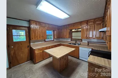 159 Hubert Street, Newland, NC 28657 - Photo 11