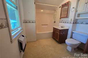 159 Hubert St, Newland, NC 28657 - Photo 25