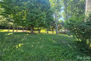 159 Hubert St, Newland, NC 28657 - Photo 37