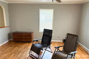 37 6th St, York, SC 29745 - Photo 3