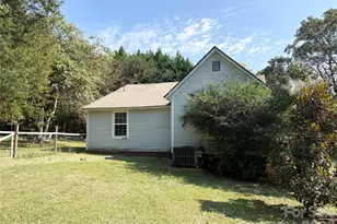 37 6th St, York, SC 29745 - Photo 17