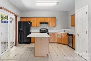 3110 Summerfield Ridge Ln, Matthews, NC 28105 - Photo 5