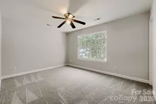 4125 Brawer Farm Dr, Charlotte, NC 28269 - Photo 9