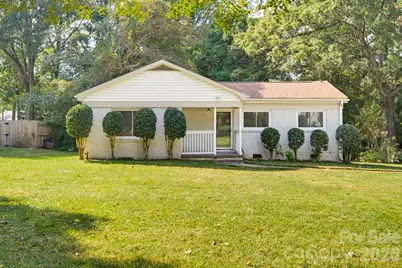 1733 Merry Oaks Road, Charlotte, NC 28205 - Photo 1
