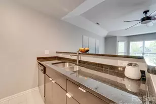 517 N Graham St, Charlotte, NC 28202 - Photo 11