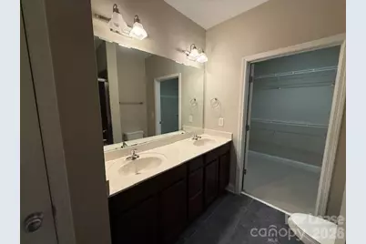 1000 E Woodlawn Road E #303, Charlotte, NC 28209 - Photo 13