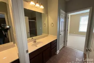 1000 E Woodlawn Road E, Charlotte, NC 28209 - Photo 5