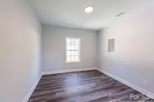 604 Stewart Ct, Statesville, NC 28677 - Photo 9