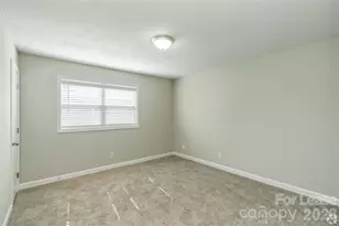 300 E Charlotte Ave, Mount Holly, NC 28120 - Photo 9