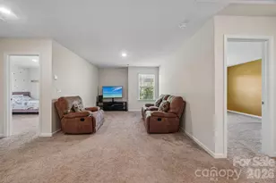 7105 Pennyroyal Wy, Charlotte, NC 28216 - Photo 7