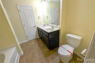 9223 Avery Meadows Dr, Charlotte, NC 28216 - Photo 13