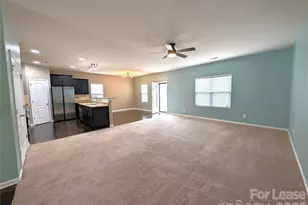 9223 Avery Meadows Dr, Charlotte, NC 28216 - Photo 9
