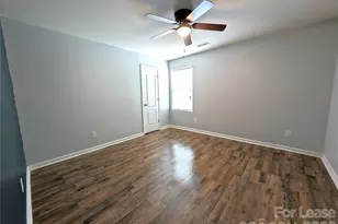 9223 Avery Meadows Dr, Charlotte, NC 28216 - Photo 17