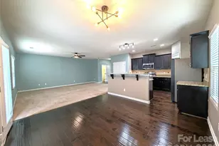 9223 Avery Meadows Dr, Charlotte, NC 28216 - Photo 7