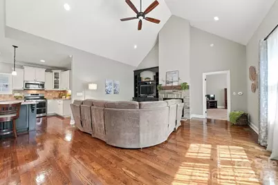 1258 10th Street Place NW, Hickory, NC 28601 - Photo 5