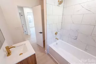 4200 Abbeydale Dr, Charlotte, NC 28205 - Photo 15