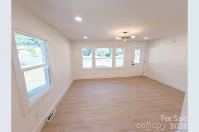4200 Abbeydale Drive, Charlotte, NC 28205 - Photo 7