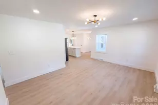4200 Abbeydale Dr, Charlotte, NC 28205 - Photo 3