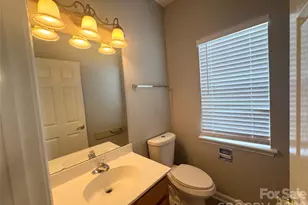 8817 Elkins Park Dr, Matthews, NC 28105 - Photo 9
