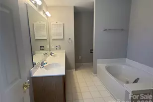 8817 Elkins Park Dr, Matthews, NC 28105 - Photo 19