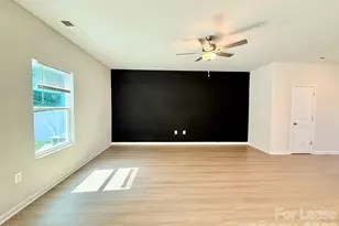 6200 Lowe Ln, Charlotte, NC 28214 - Photo 11