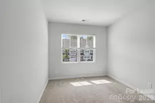 [Address not provided], Charlotte, NC 28269 - Photo 15