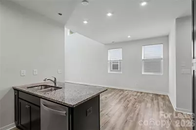 [Address not provided], Charlotte, NC 28269 - Photo 9