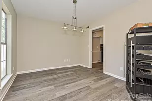 11200 Walking Horse Ln, Charlotte, NC 28215 - Photo 17