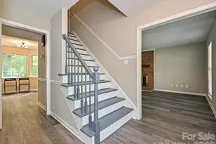 11200 Walking Horse Ln, Charlotte, NC 28215 - Photo 7