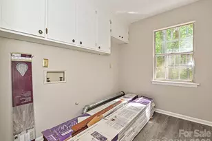 11200 Walking Horse Ln, Charlotte, NC 28215 - Photo 21