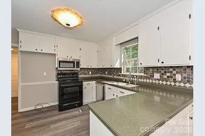 11200 Walking Horse Lane, Charlotte, NC 28215 - Photo 11