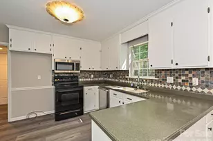 11200 Walking Horse Ln, Charlotte, NC 28215 - Photo 11