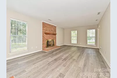 11200 Walking Horse Lane, Charlotte, NC 28215 - Photo 15