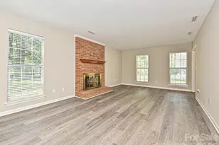11200 Walking Horse Ln, Charlotte, NC 28215 - Photo 15