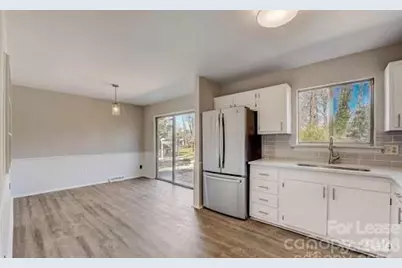5707 Snow White Lane, Charlotte, NC 28213 - Photo 7
