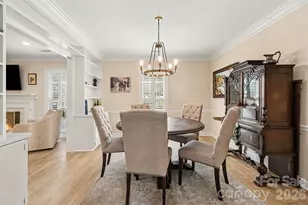 7507 Red Oak Ln, Charlotte, NC 28226 - Photo 5